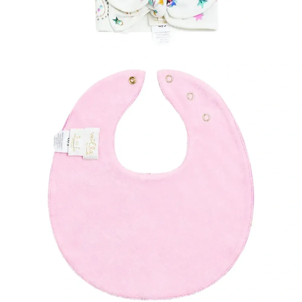 Комплект из нагрудника и повязки на голову с вышивкой Комплект из нагрудника и повязки на голову с вышивкой