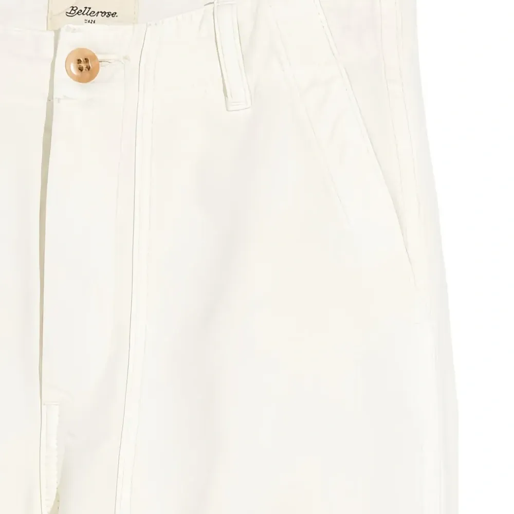 Брюки с накладными карманами