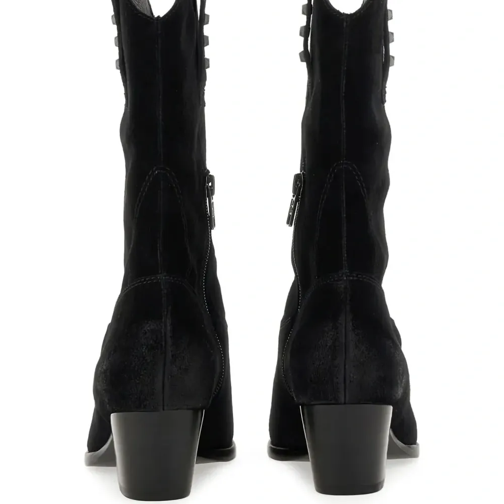 Ботильоны с заклепками Ботильоны с заклепками