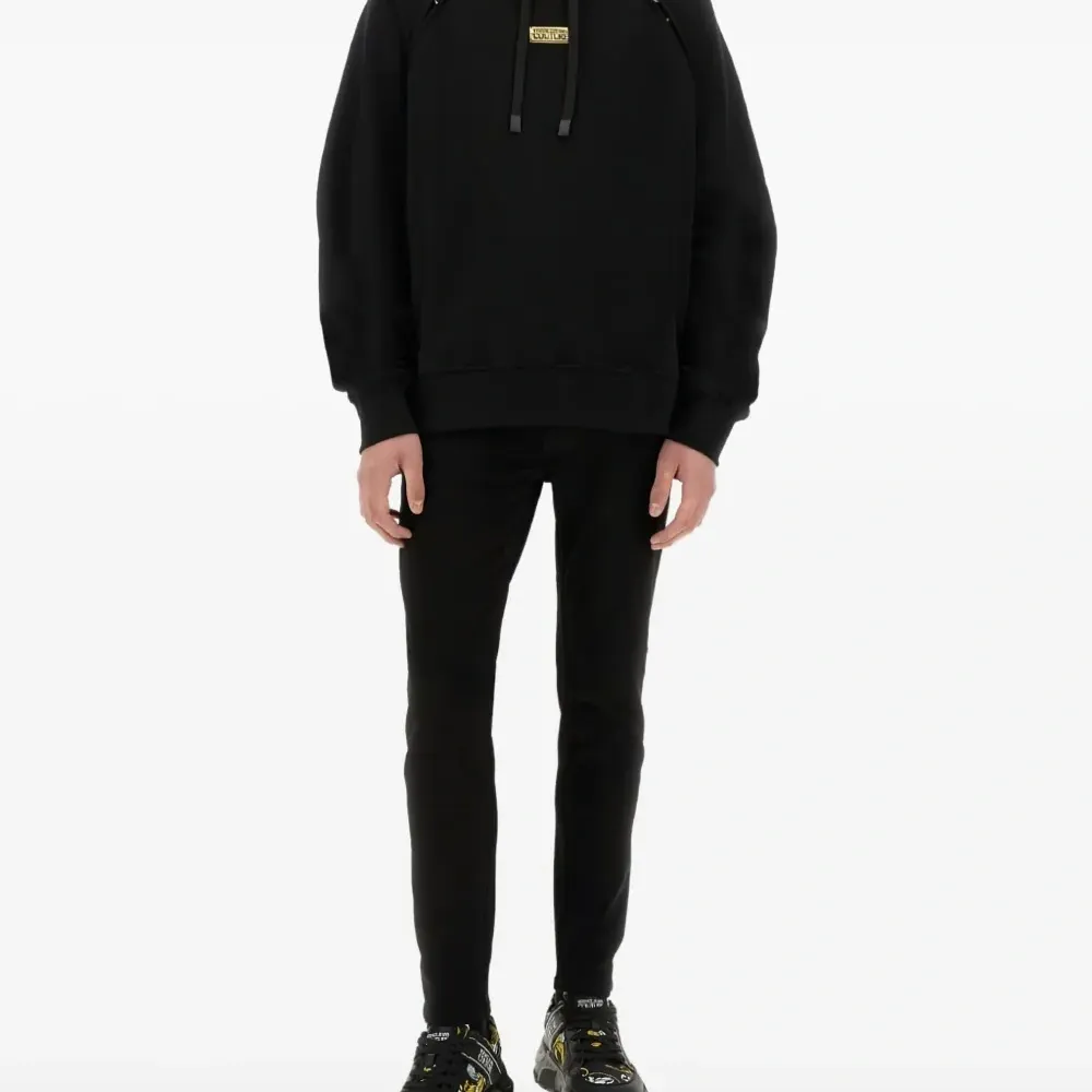 худи с логотипом