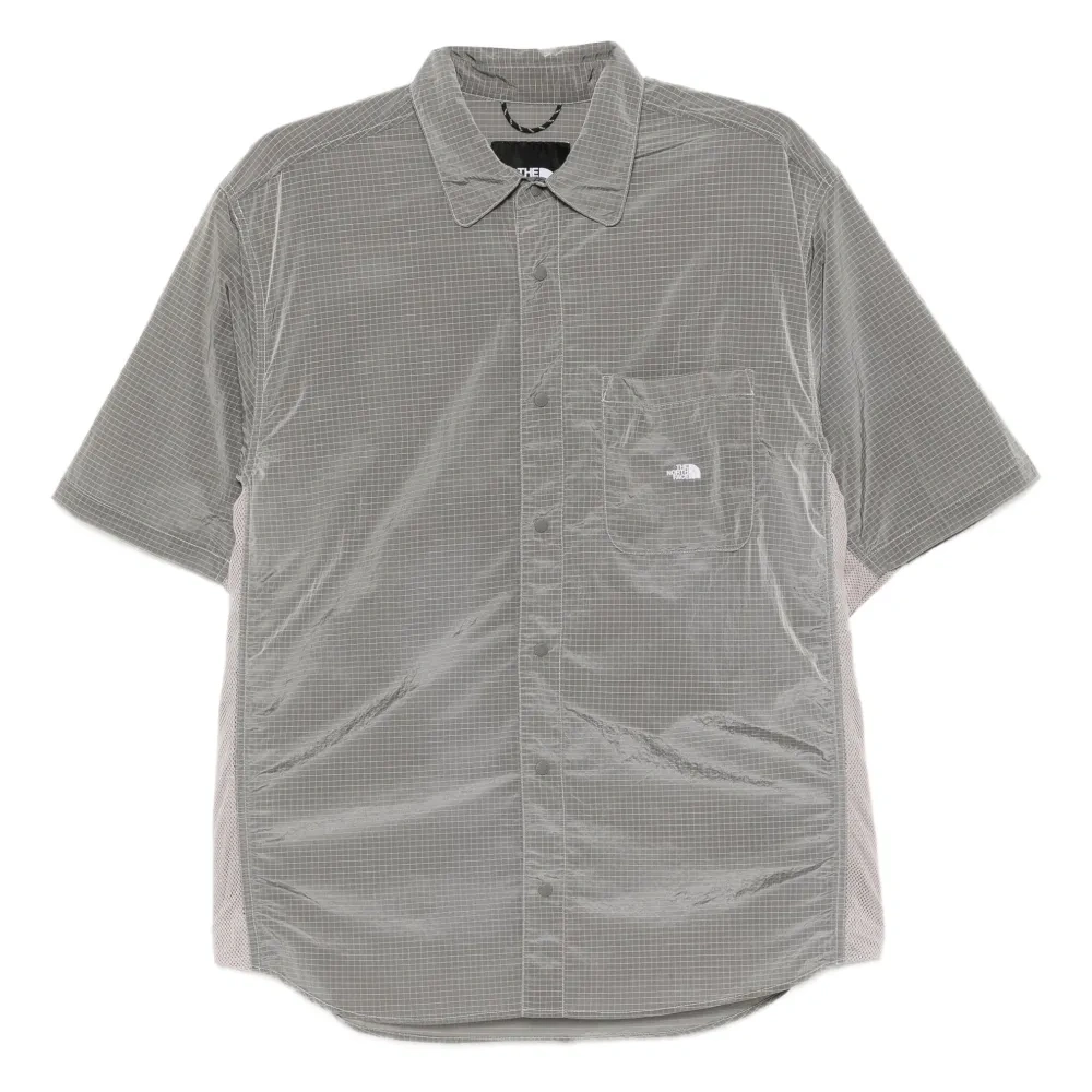 рубашка с вышитым логотипом