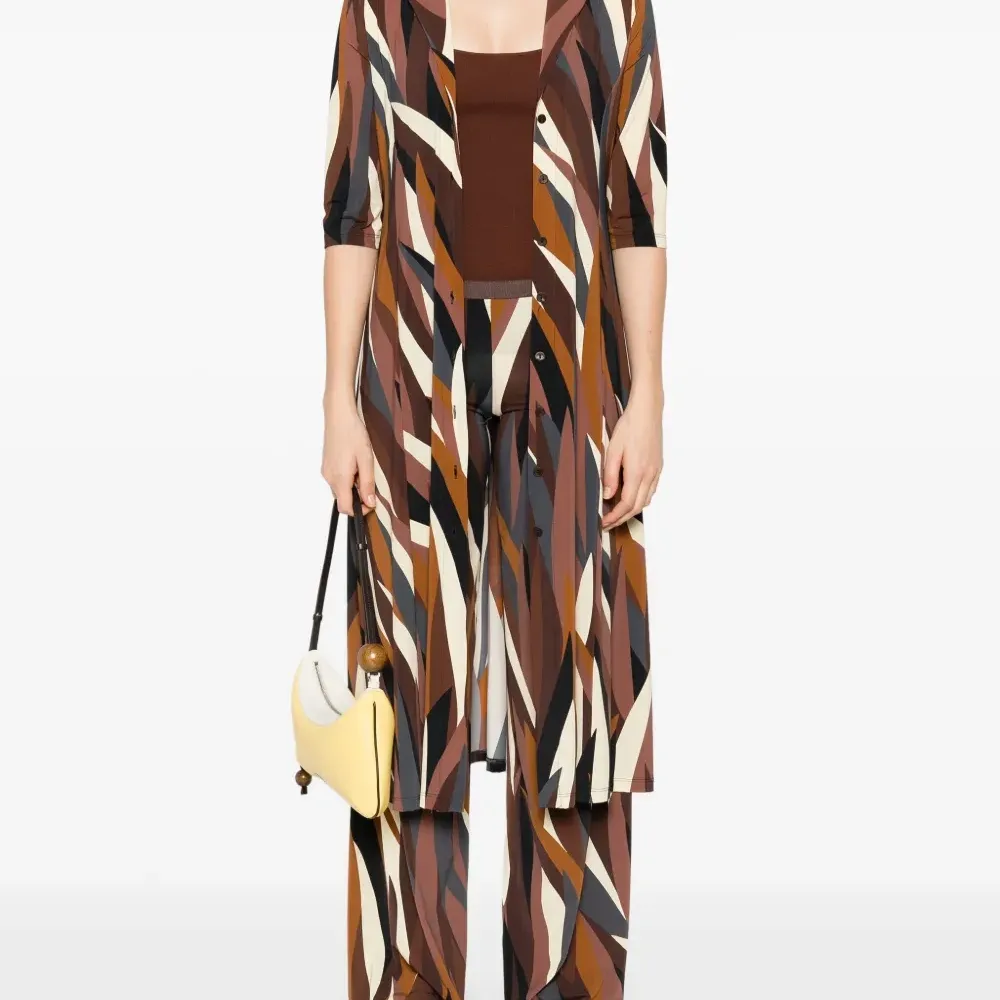 Платье с абстрактным принтом