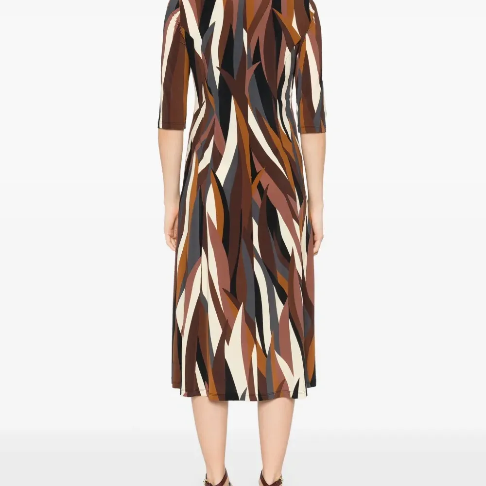 Платье с абстрактным принтом