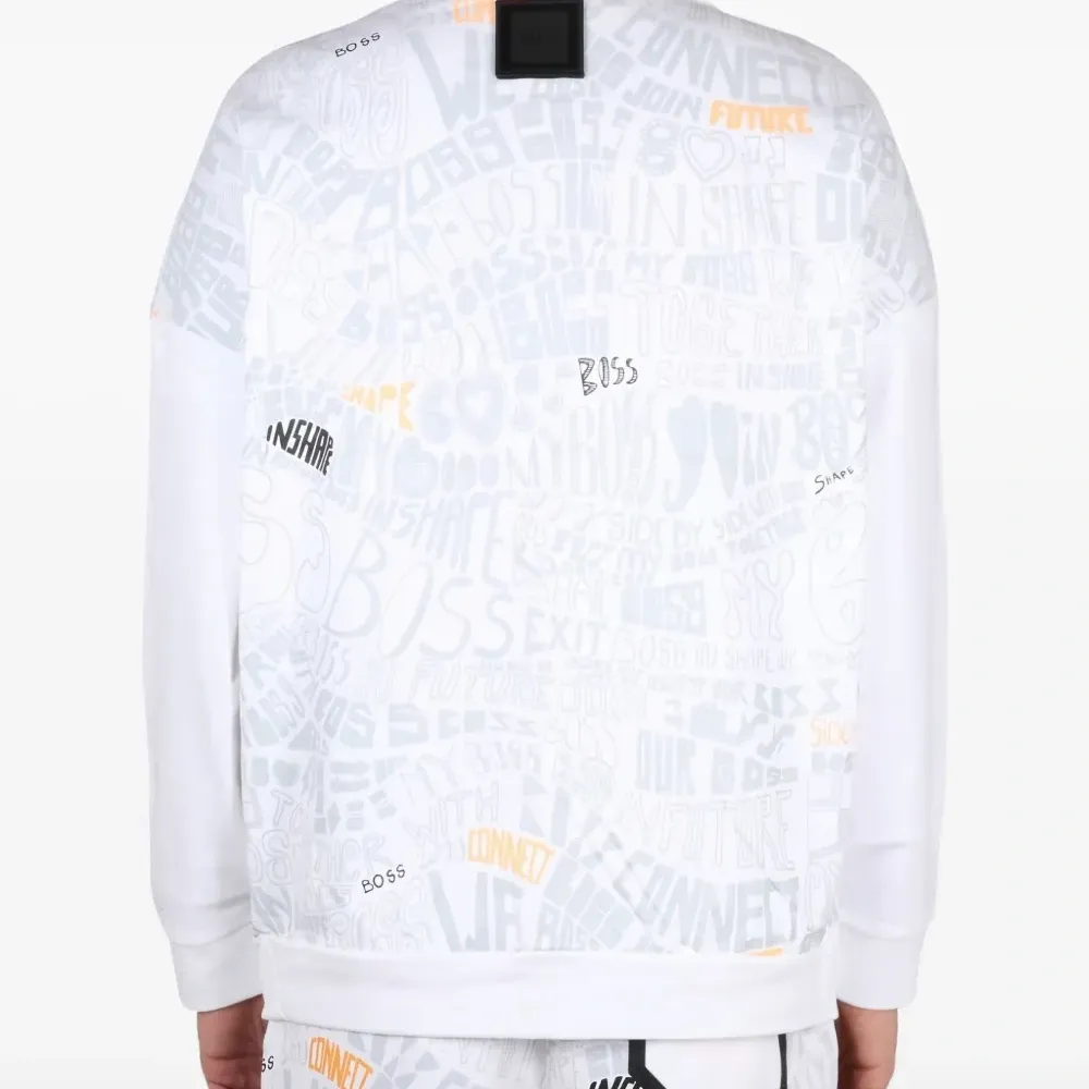 Толстовка на молнии с нашивкой