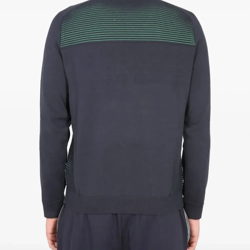 Толстовка с круглым вырезом