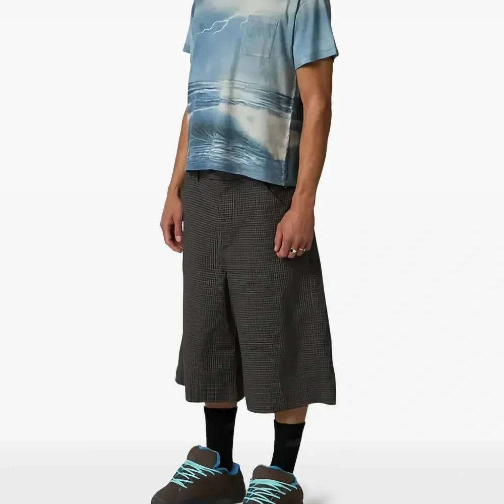 футболка с карманом и принтом