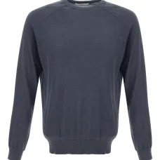 Свитер с круглым вырезом