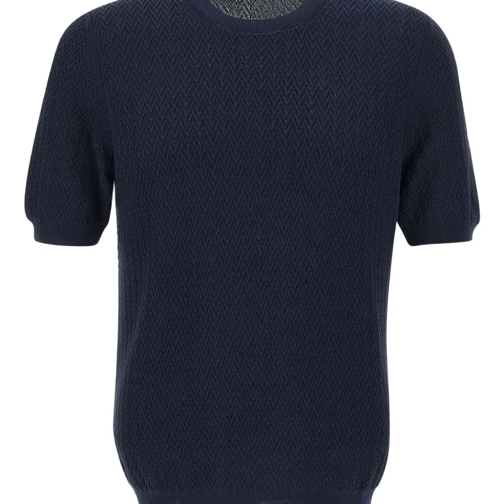 Футболка тонкой вязки