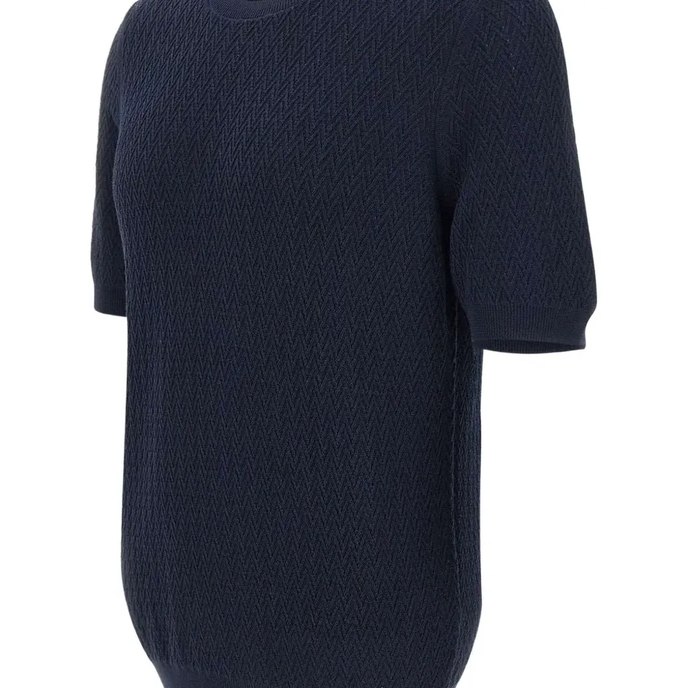 Футболка тонкой вязки