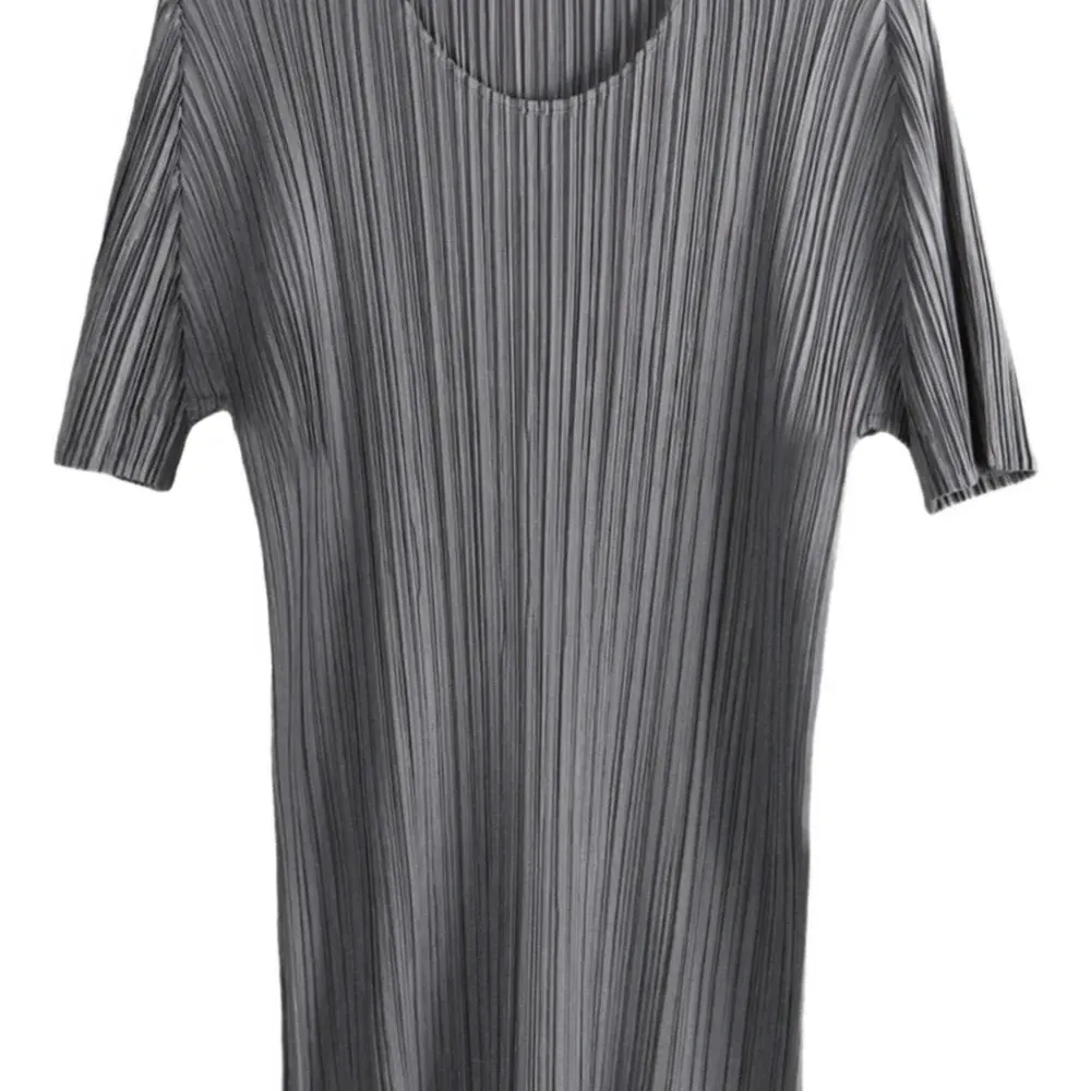 Топ с короткими рукавами и складками