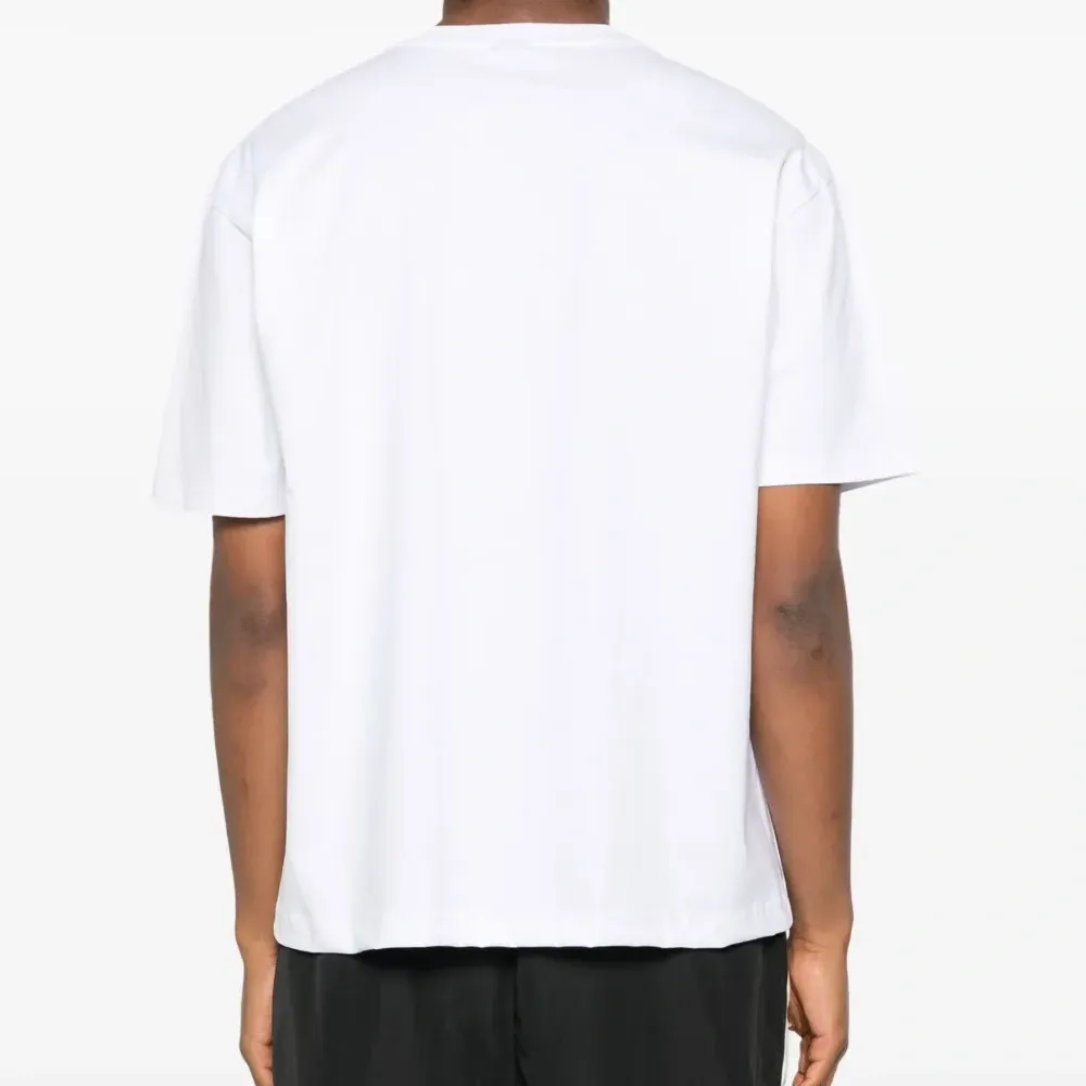 Футболка с круглым вырезом