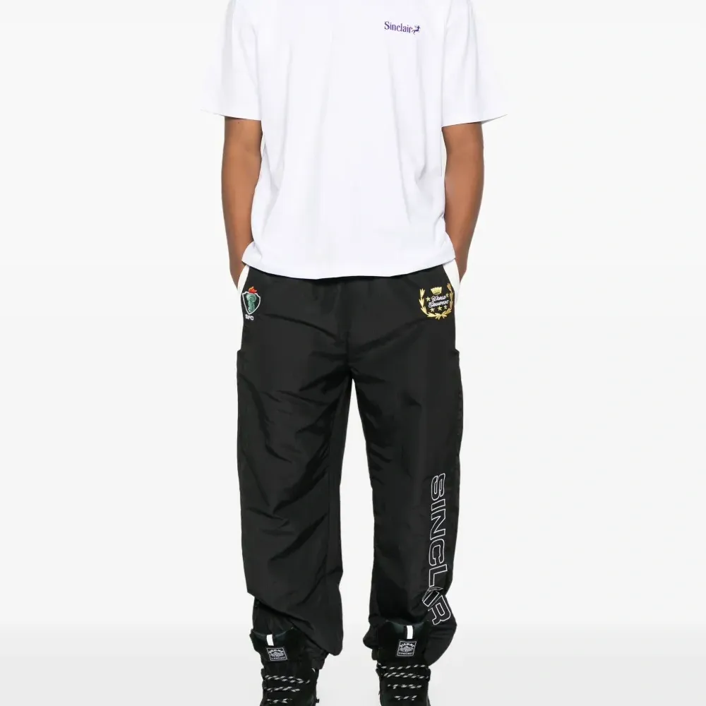 Футболка с круглым вырезом