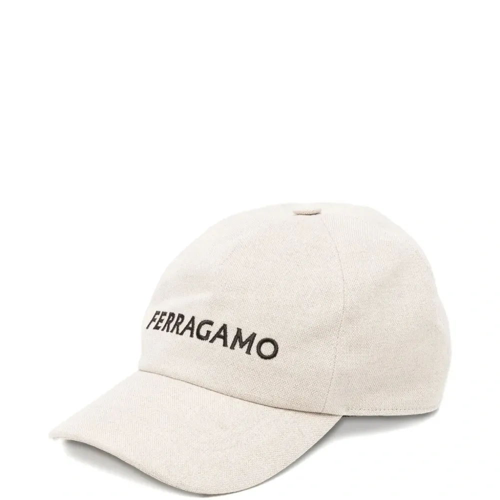 Бейсболка с вышитым логотипом Бейсболка с вышитым логотипом