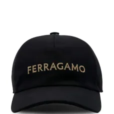 Бейсболка с вышитым логотипом Бейсболка с вышитым логотипом