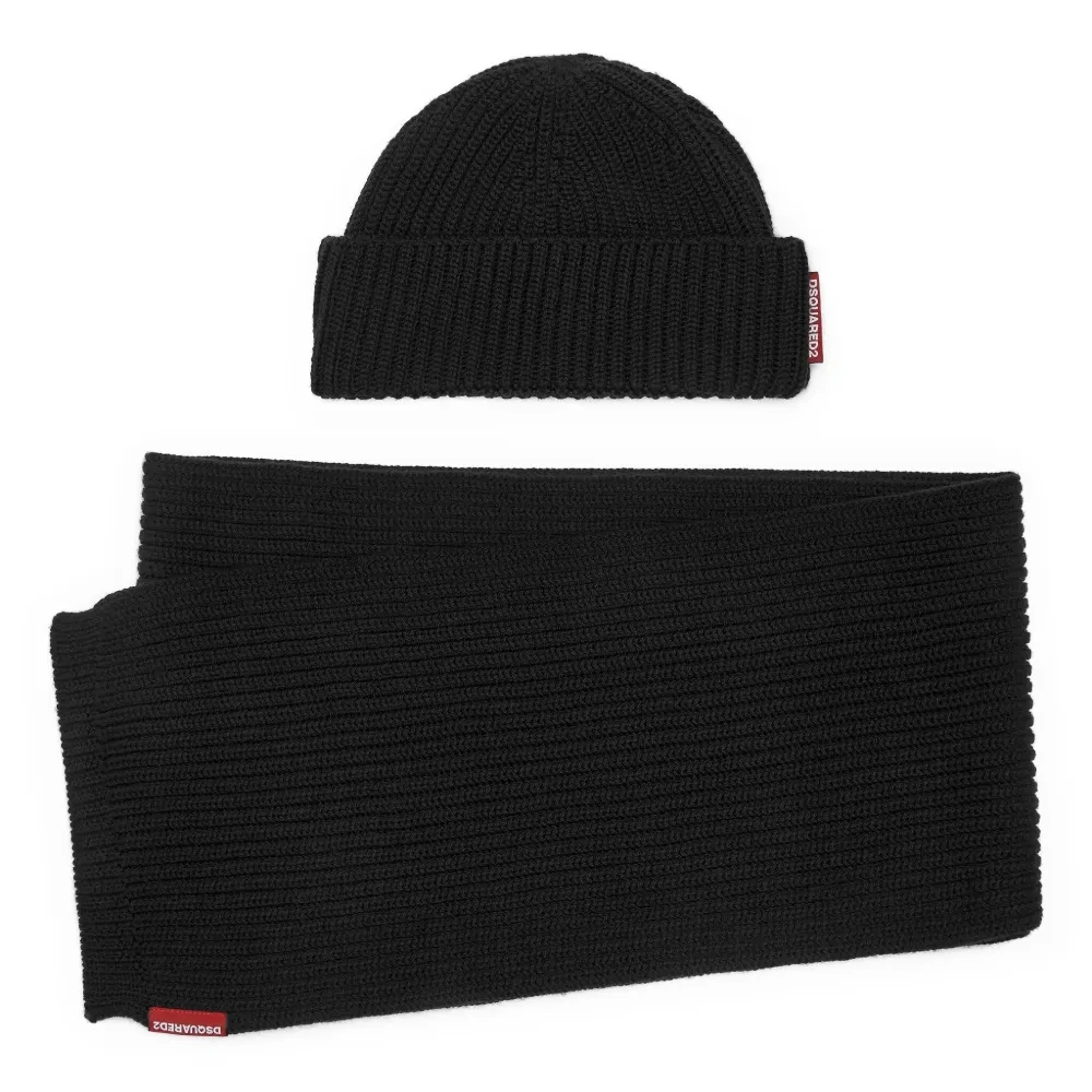 Комплект из шапки бини и шарфа в рубчик