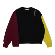 Свитер в стиле колор-блок