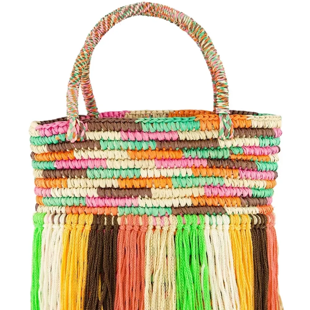 Плетеная сумка-тоут с бахромой Плетеная сумка-тоут с бахромой