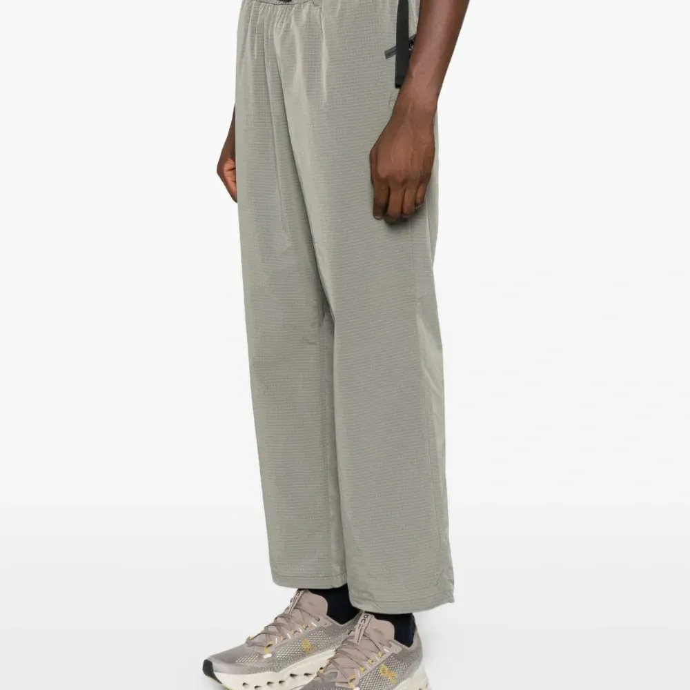 Спортивные брюки из рипстопа с поясом