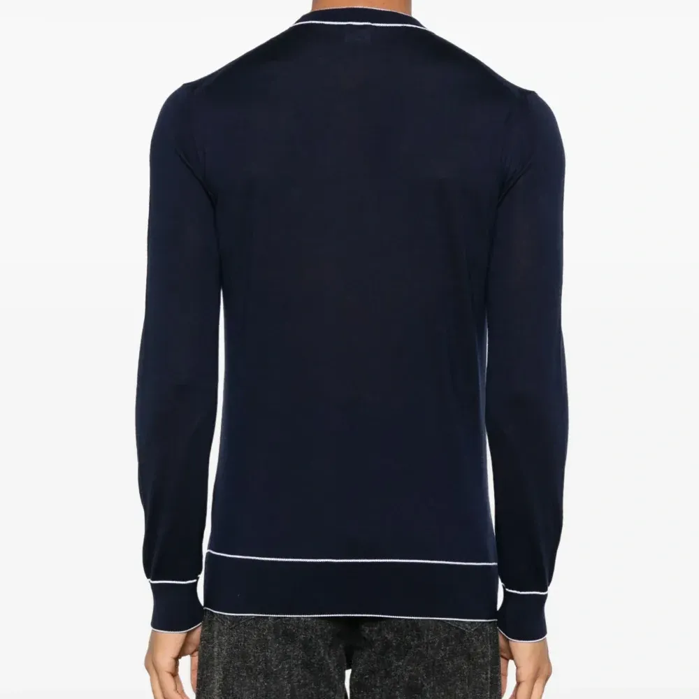 Футболка с контрастной отделкой