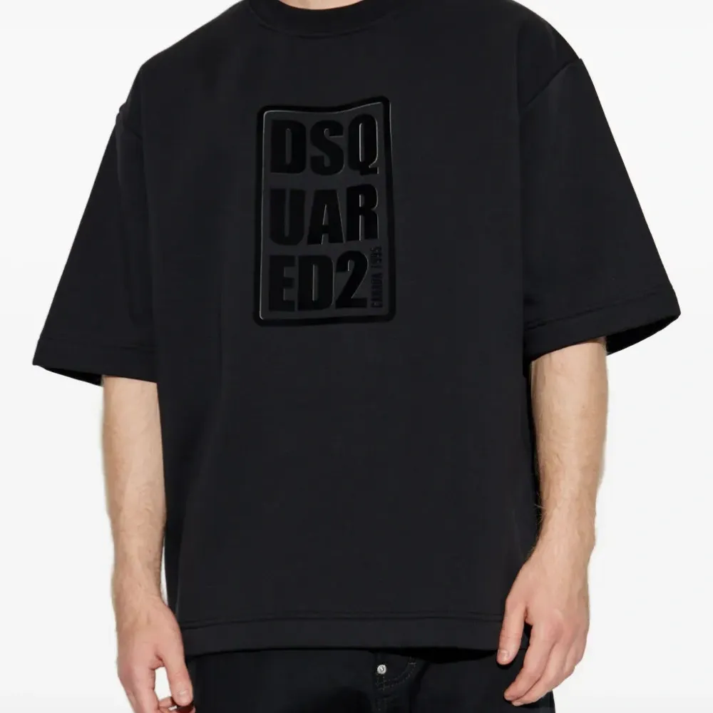 Футболка с логотипом