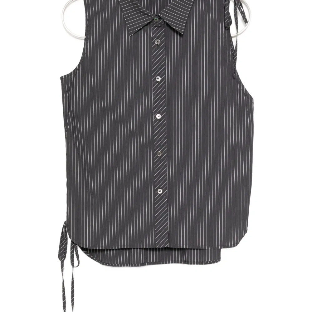 полосатая рубашка без рукавов