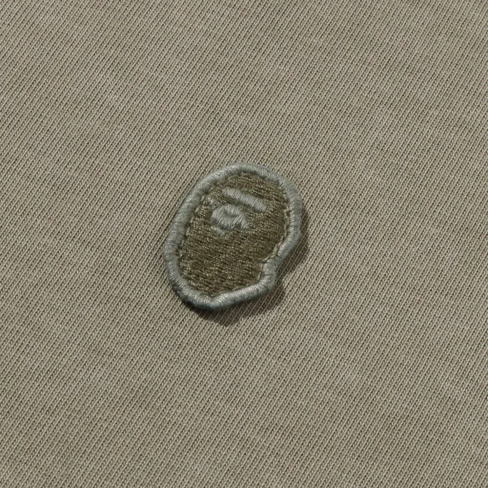 футболка с круглым вырезом