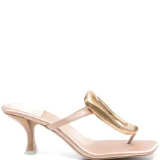 Босоножки на каблуке