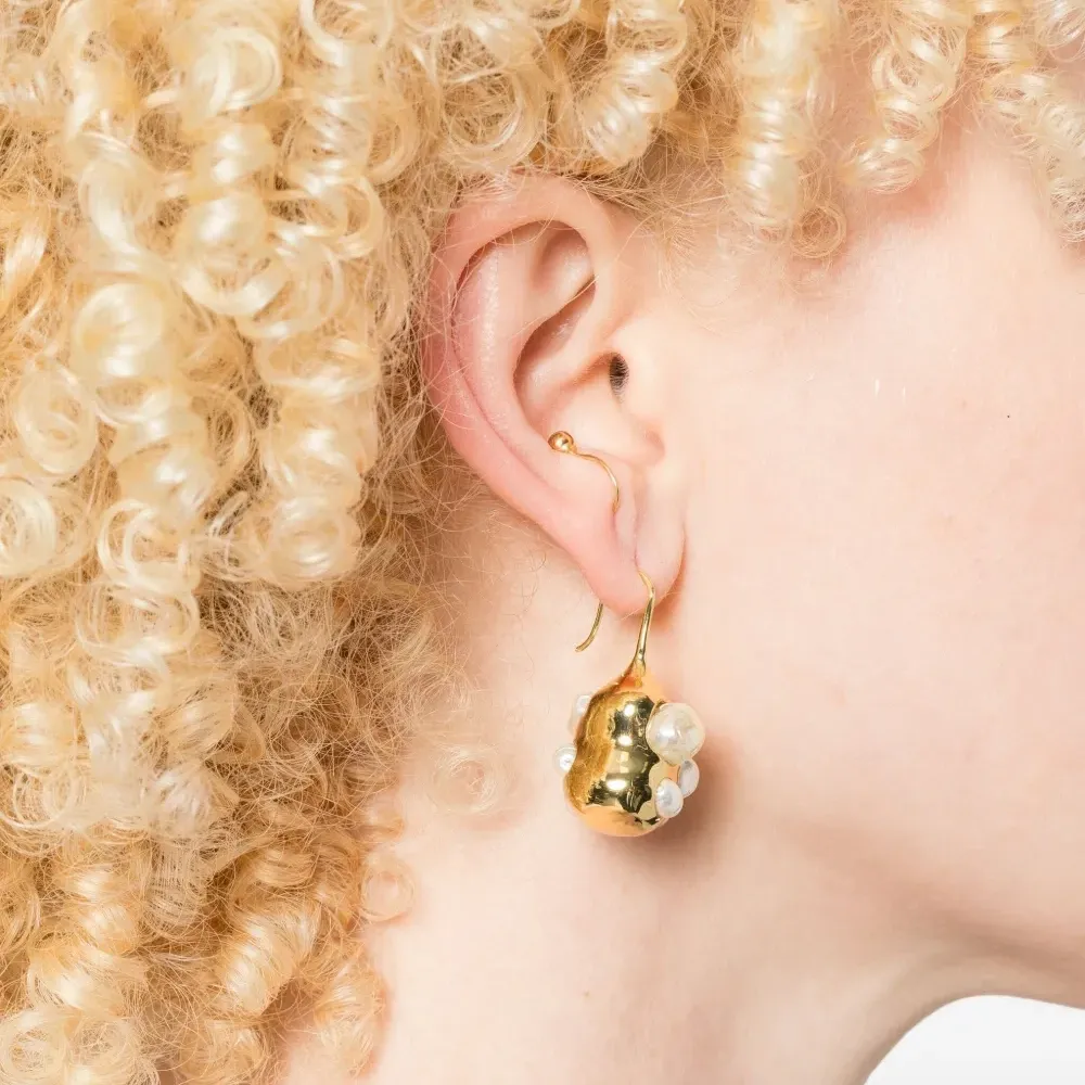 Позолоченные серьги-подвески из коллаборации с Quentin Jones