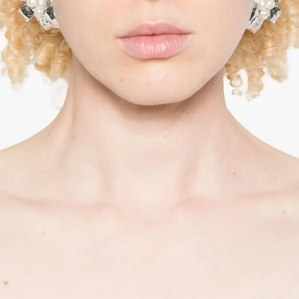 Серьги Sculpted Flower из коллаборации с Quentin Jones