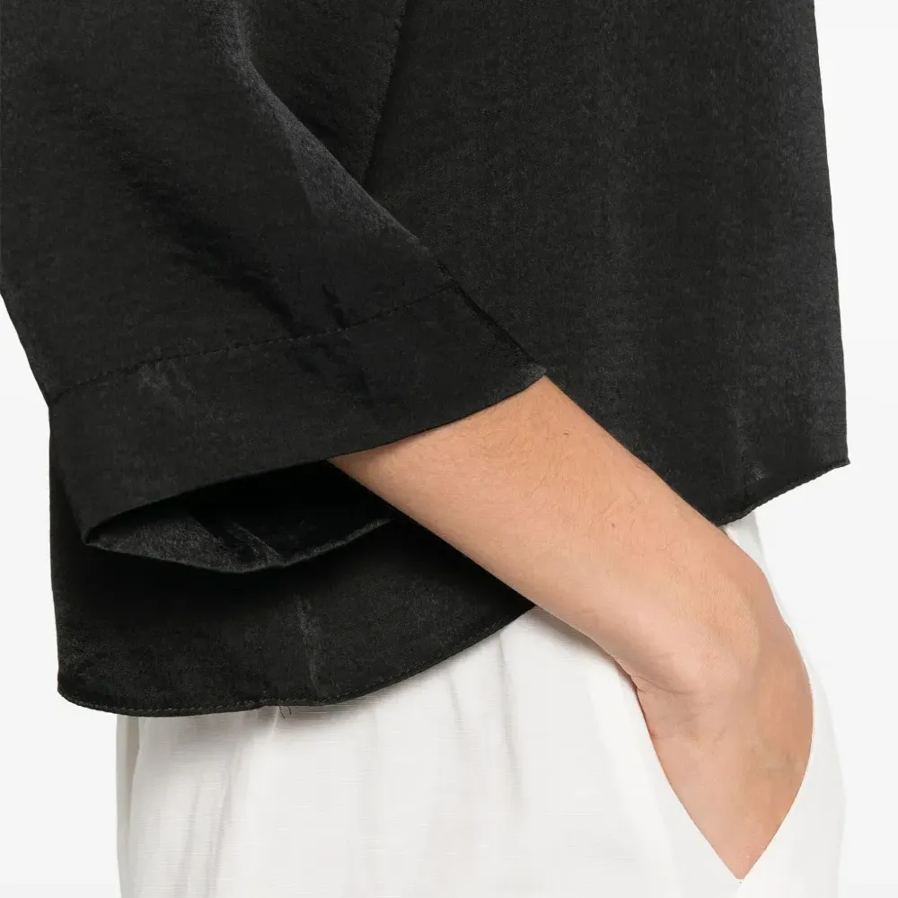 Атласная футболка