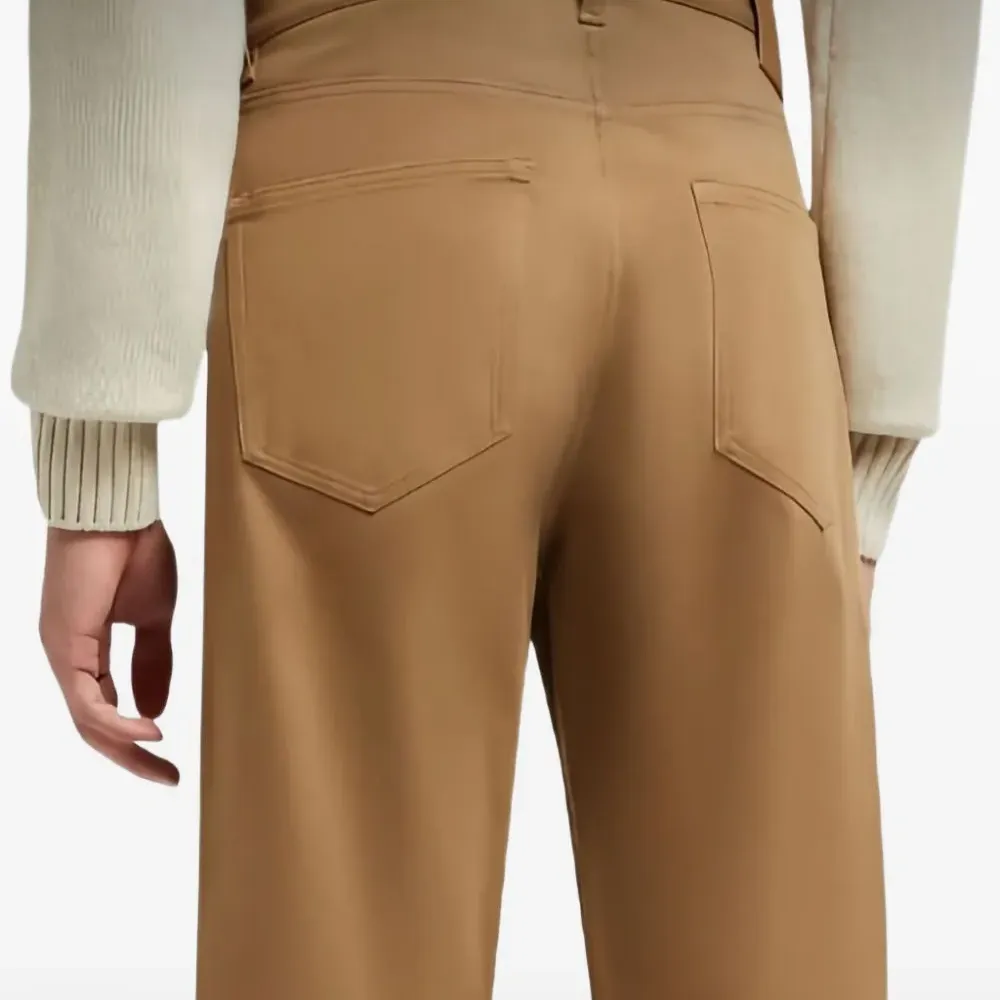 Брюки с карманами