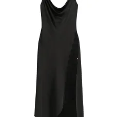 Атласное платье на тонких бретелях