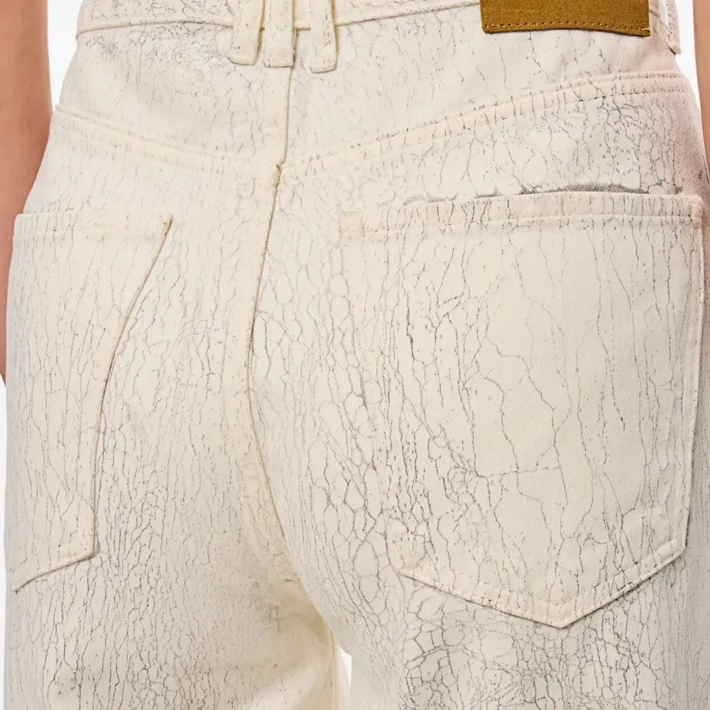 джинсы с эффектом кракле