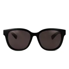 Солнцезащитные очки в круглой оправе