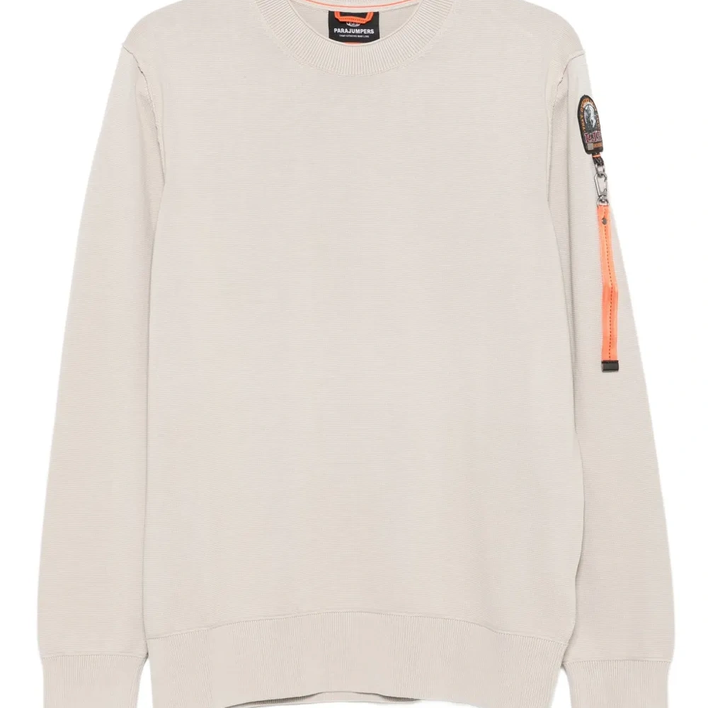 Толстовка с нашивкой-логотипом