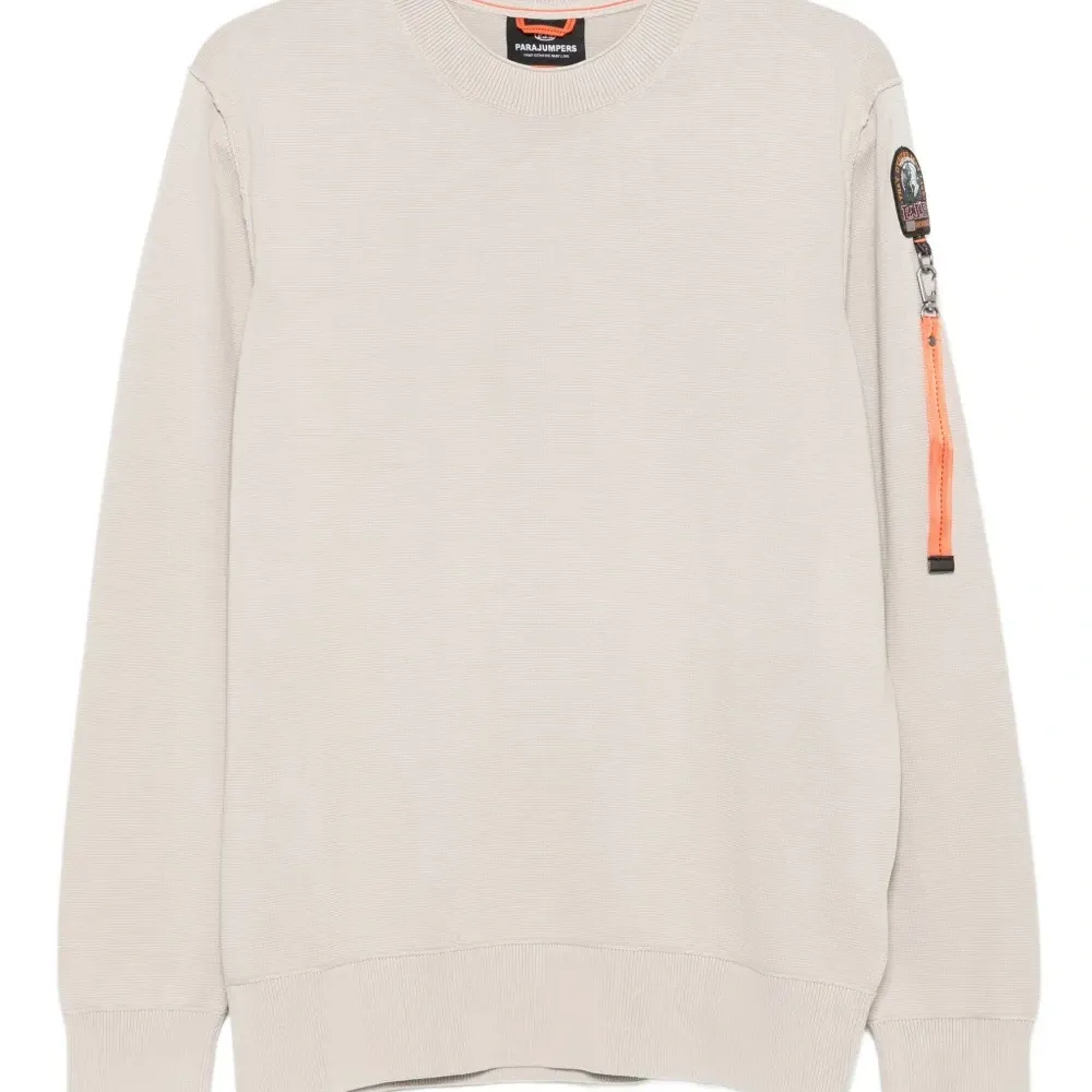 Толстовка с нашивкой-логотипом