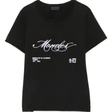 футболка с вышитым логотипом