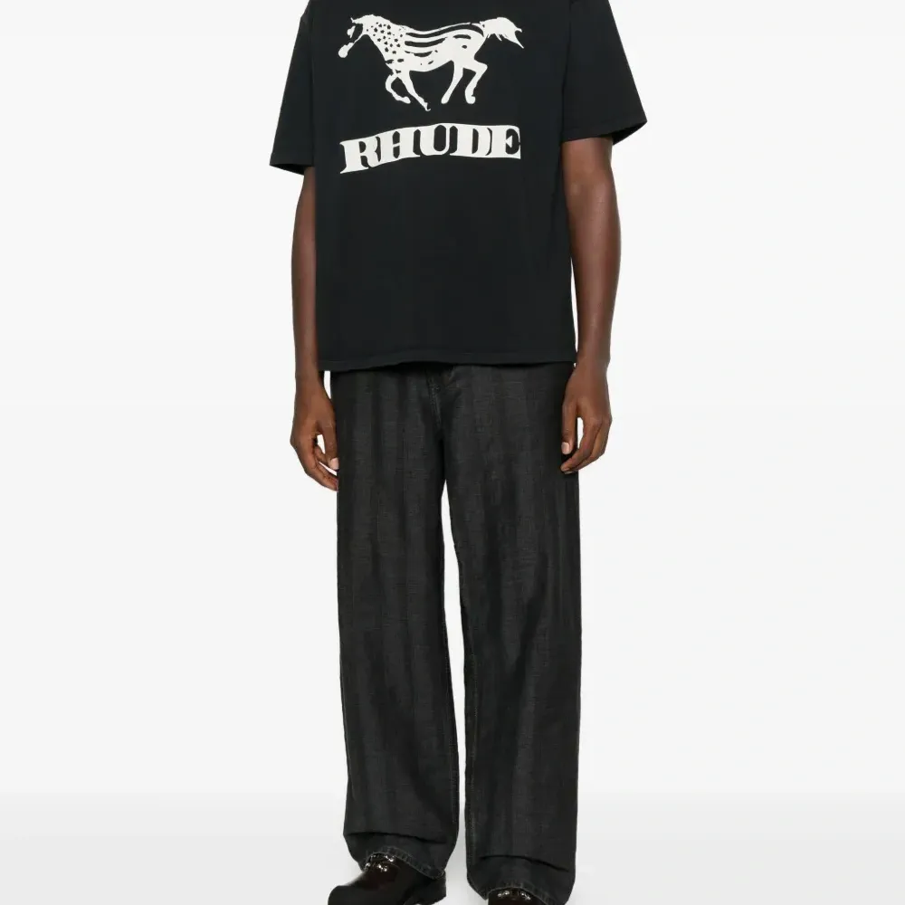 Футболка с графическим принтом