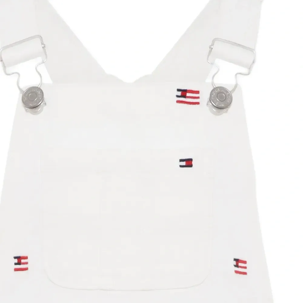 Платье с вышитым логотипом