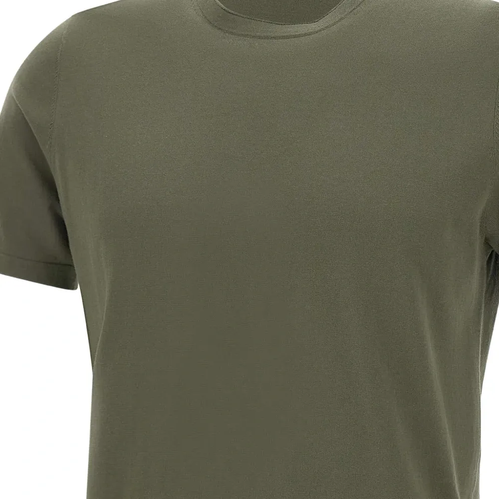 Футболка с круглым вырезом