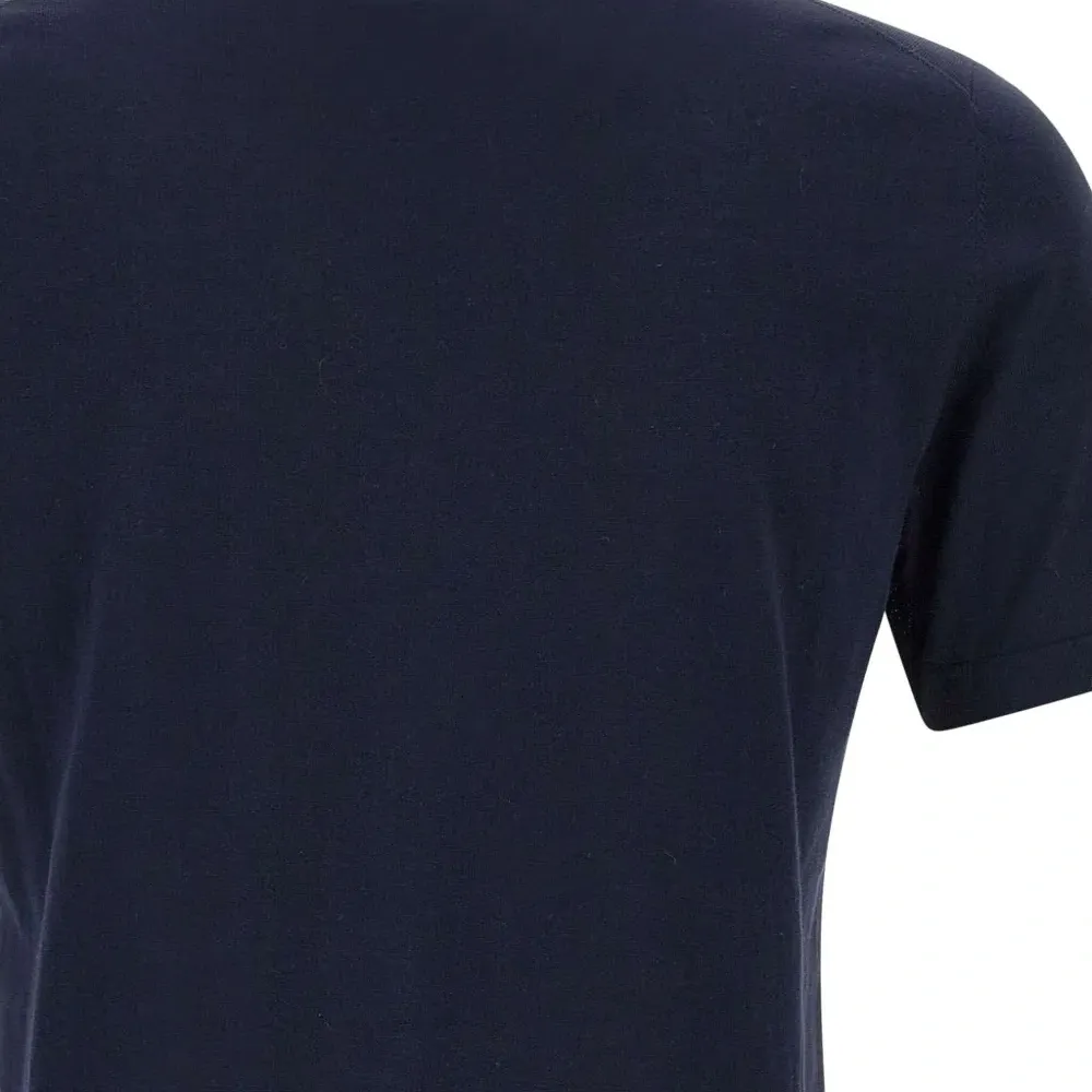 Футболка с круглым вырезом