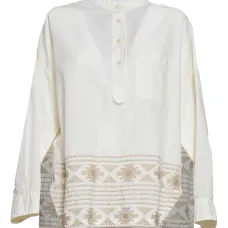 Блузка с вышивкой