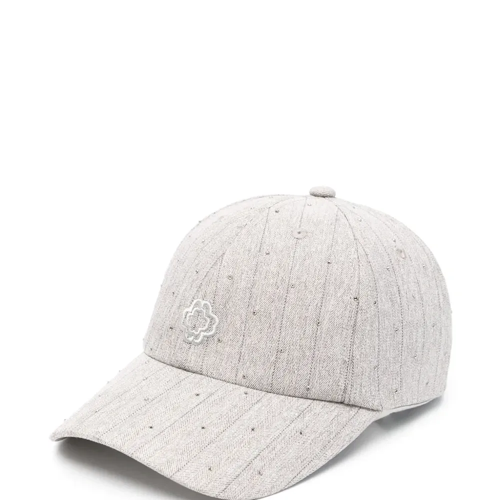 декорированная бейсболка