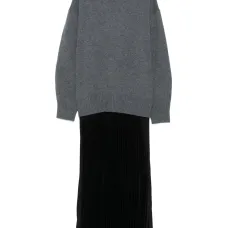 Платье-свитер с плиссированной юбкой