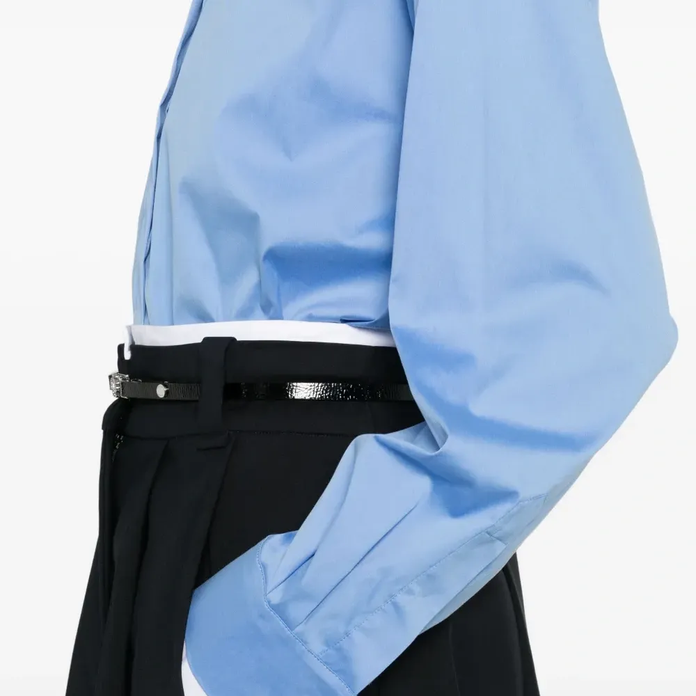 Блузка с брошью