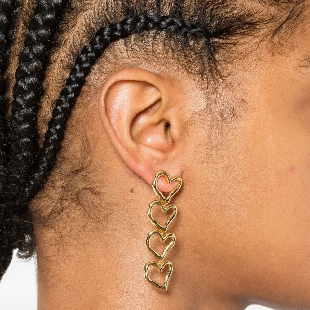 серьги в форме сердца