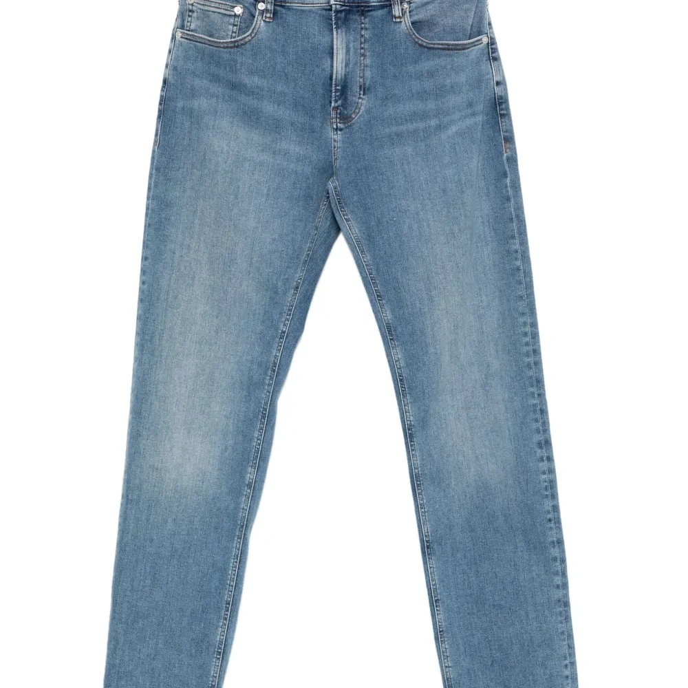 Джинсы с пятью карманами