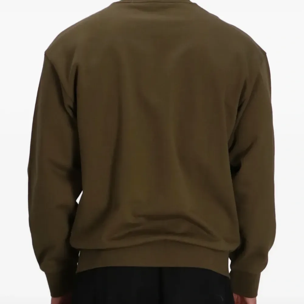 Толстовка с цветочной вышивкой