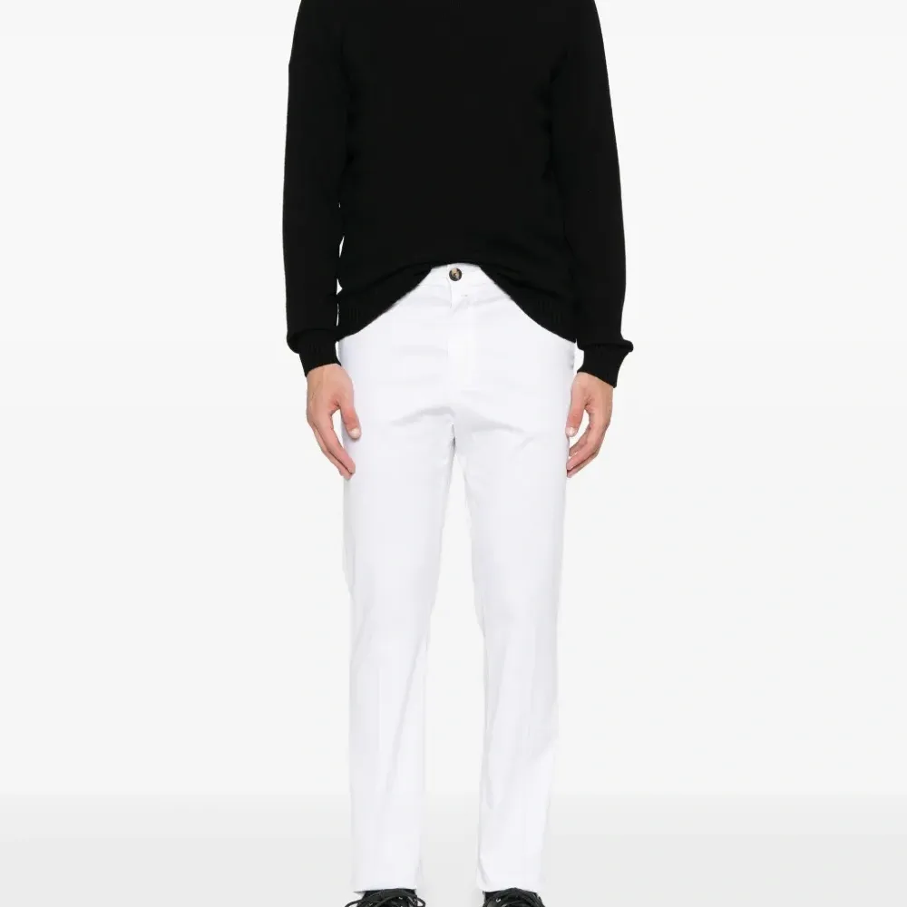 брюки с застежкой на пуговицах