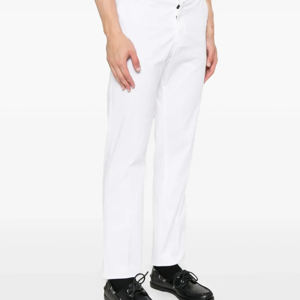 брюки с застежкой на пуговицах